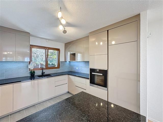 Einfamilienhaus kaufen in Froideville, Waadt