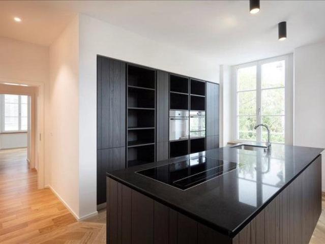 Apartment mieten in Einigen, Zürich