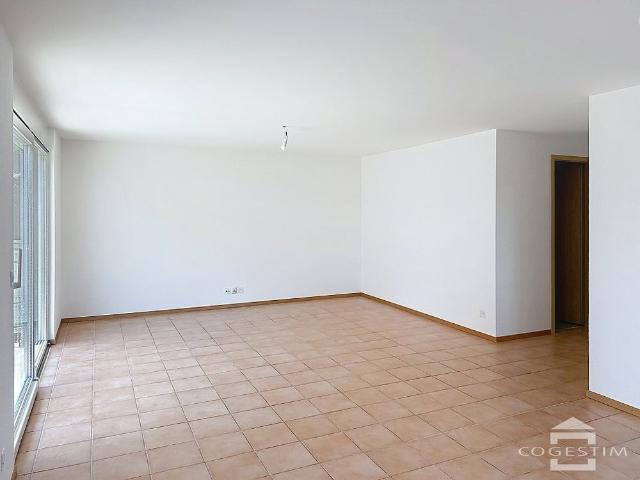 Haus mieten in Crassier, Waadt