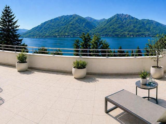 Attikawohnung kaufen in Minusio, Tessin