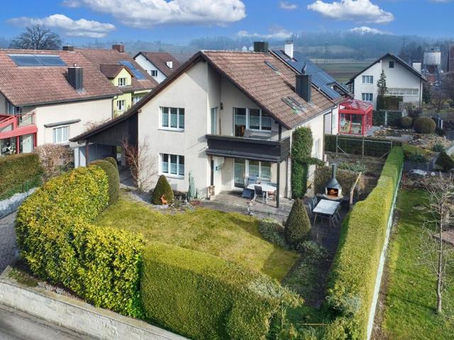 Einfamilienhaus kaufen in Mönchaltorf, Zürich