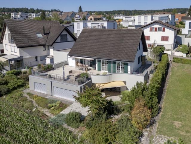 Einfamilienhaus kaufen in Winkel, Zürich