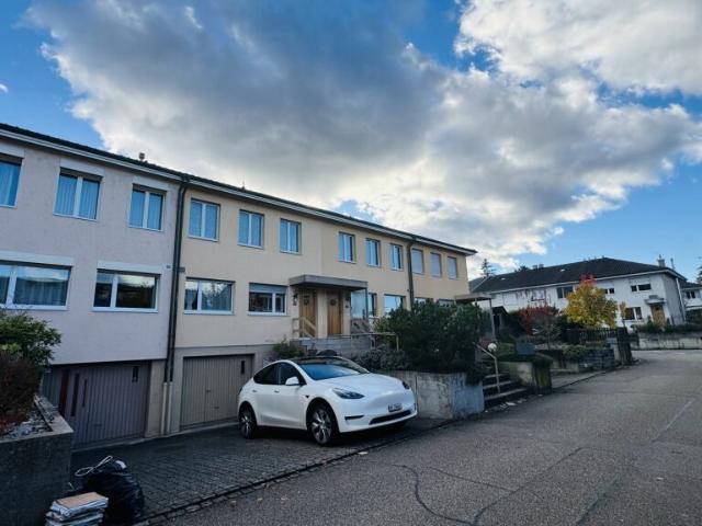 Reihenfamilienhaus kaufen in Aesch (BL), Basel-Landschaft