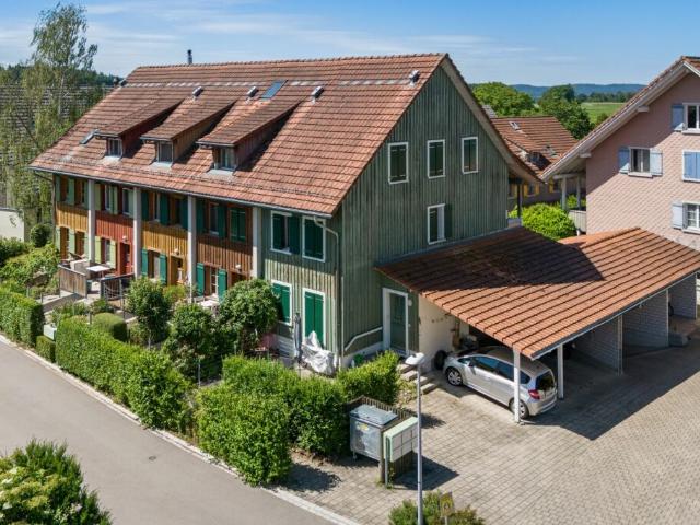 Reihenfamilienhaus kaufen in Dägerlen, Zürich