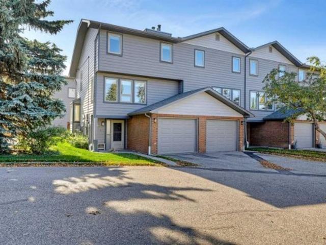 Townhouse for sale in Woodbine, Calgary