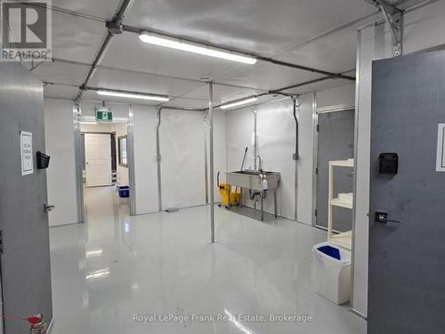Commercial for rent in Durham, Ontario