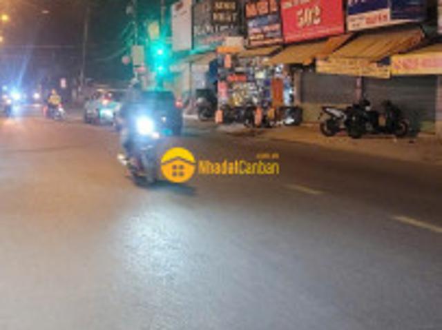 Nhà mặt phố bán