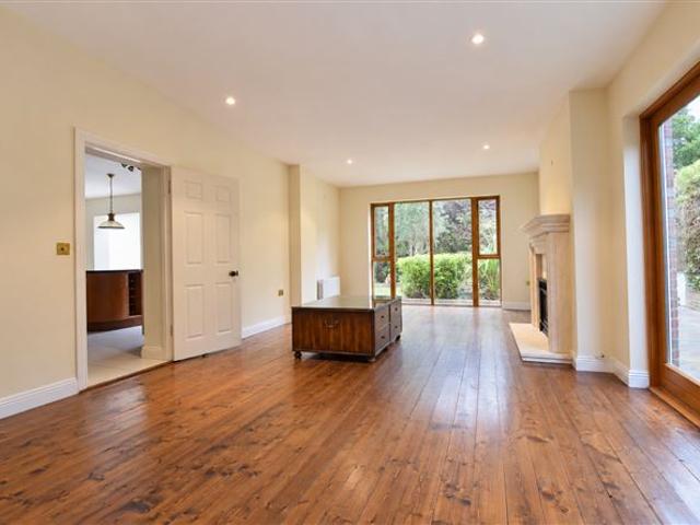 Detached House to rent in Blackrock, County Dublin