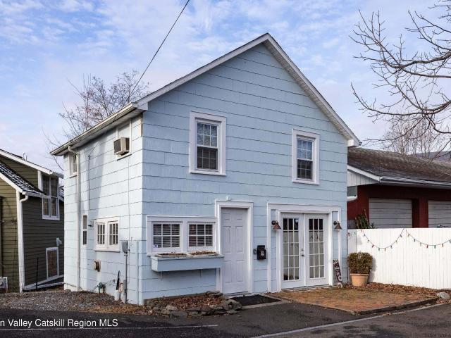 Property for sale in Bearsville, New York