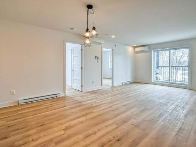 Apartment for rent in Saint-lin, Quebec