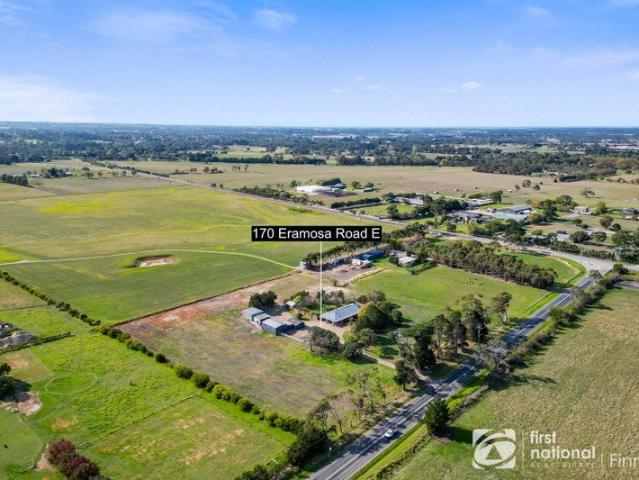 Cottage for sale in Camerons Creek, Victoria