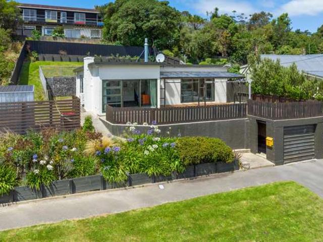 House for sale in Otakou