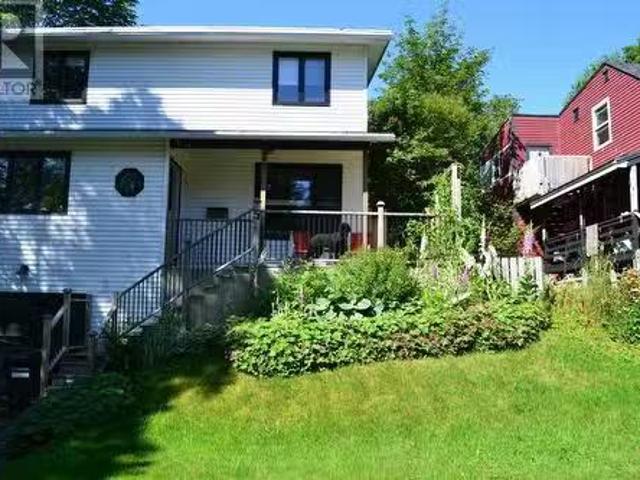 House for sale in Foxtrap, Newfoundland And Labrador