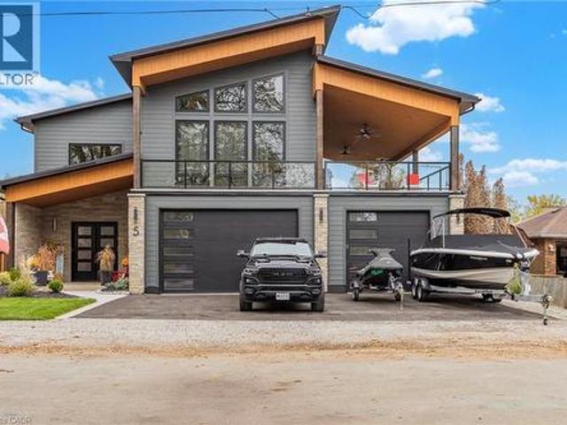 House for sale in Port Rowan, Ontario