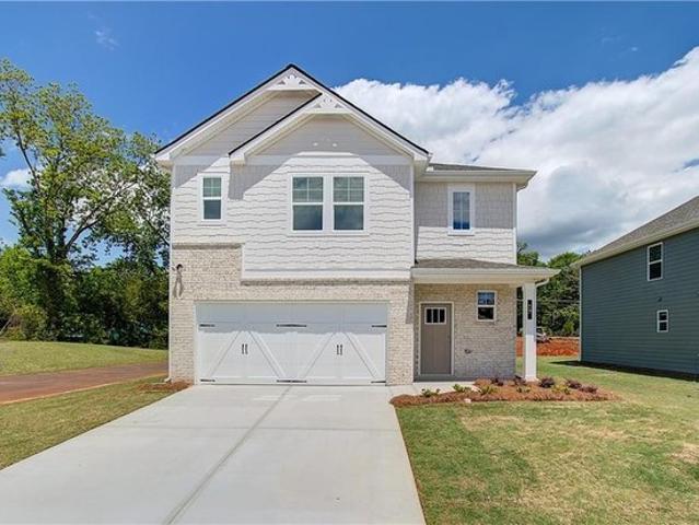 House for sale in Newnan, Georgia