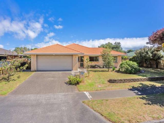 House for sale in Waikanae Beach, Wellington