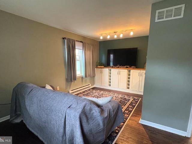 Townhouse for sale in Downingtown, Chester County