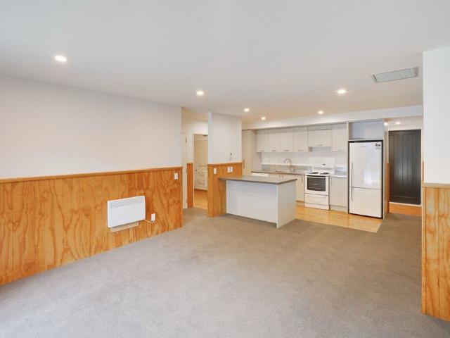 Apartment for rent in Chaslands, Canterbury
