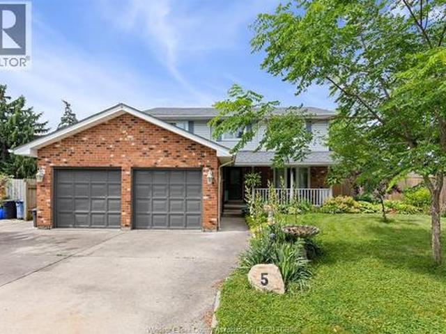 House for sale in Amherstburg, Ontario