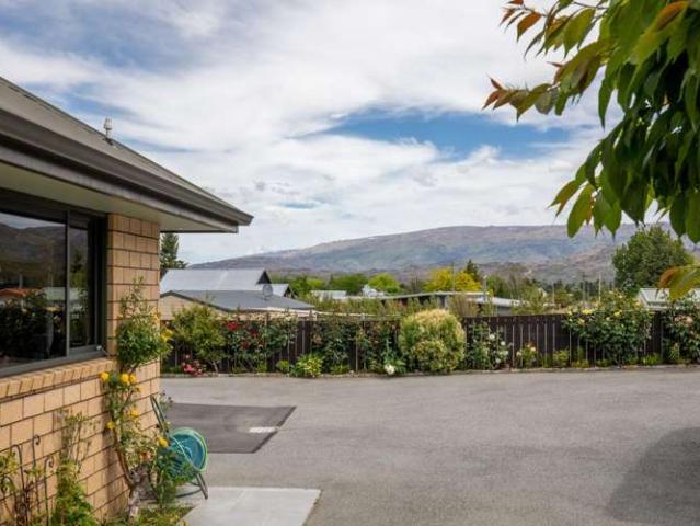 House for sale in Otakou