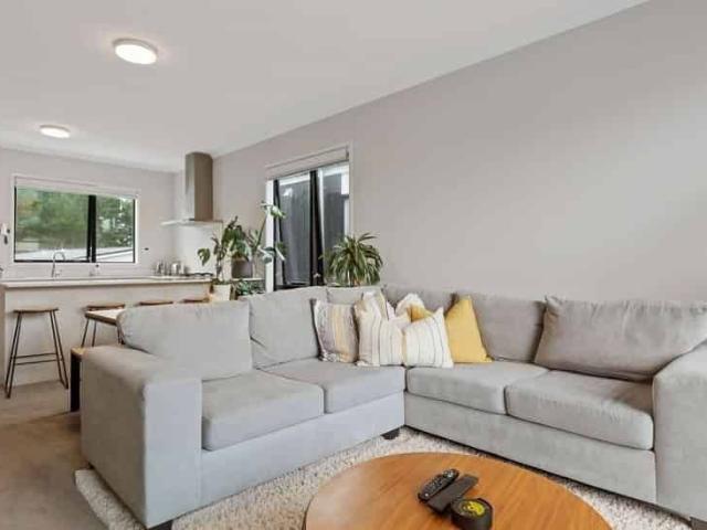 House for rent in Oratia