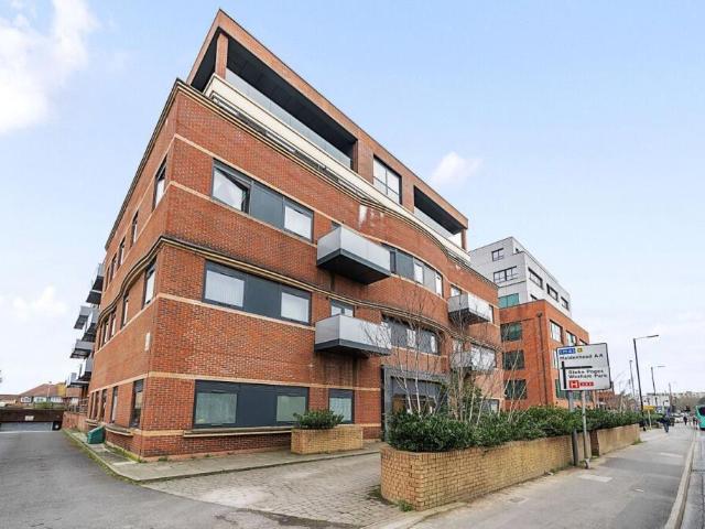 Apartment for rent in Slough
