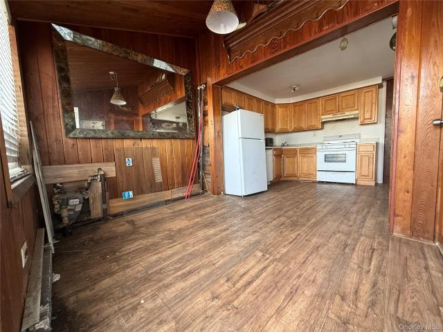 Townhouse for sale in Queens, Arverne