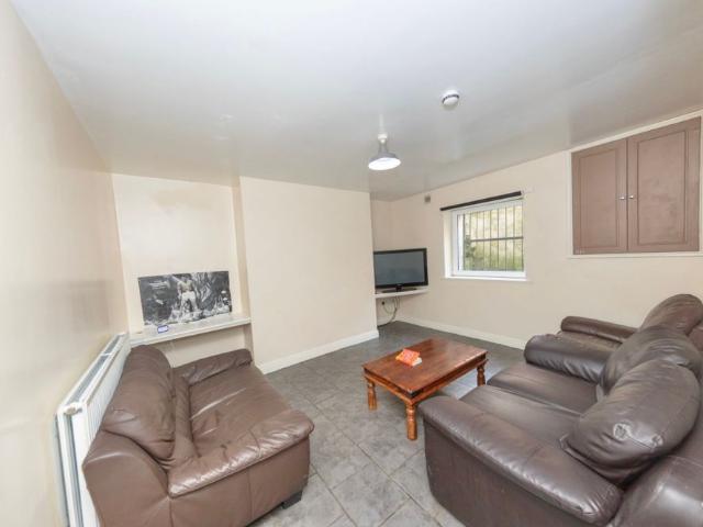 House for rent in Woodhouse, West Yorkshire