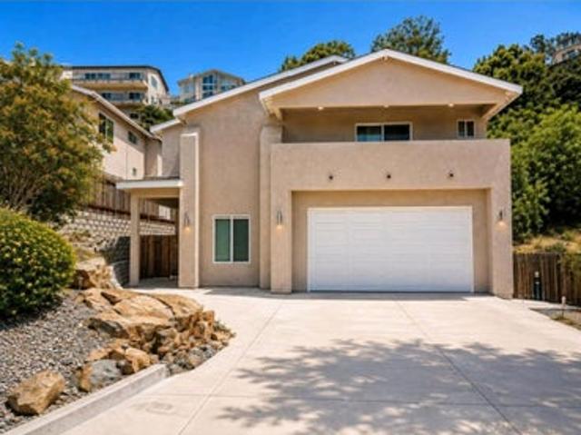 Room for rent in California