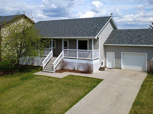 House for sale in Wedgewood, Alberta