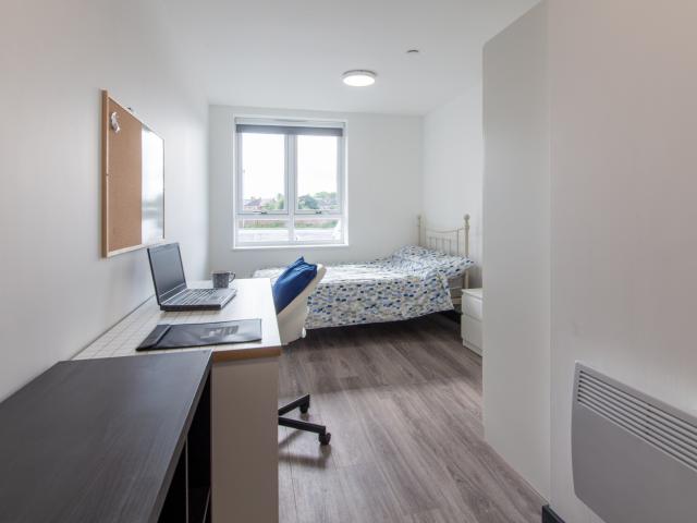 Room for rent in St Clements, Worcestershire