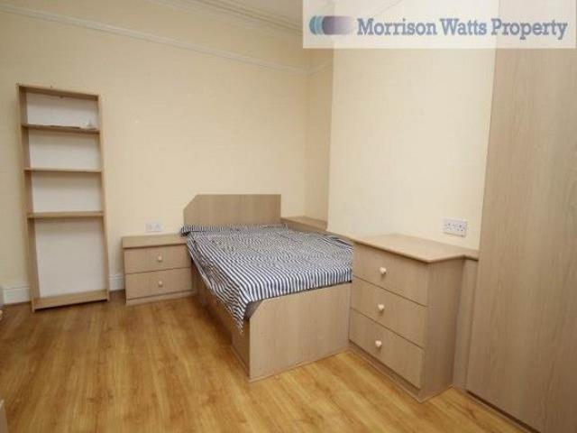 Room for rent in Burley, West Yorkshire
