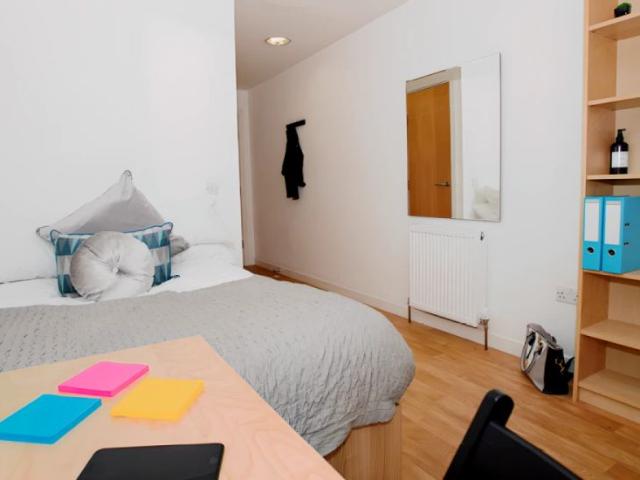 Room for rent in Abbeyhill, City of Edinburgh