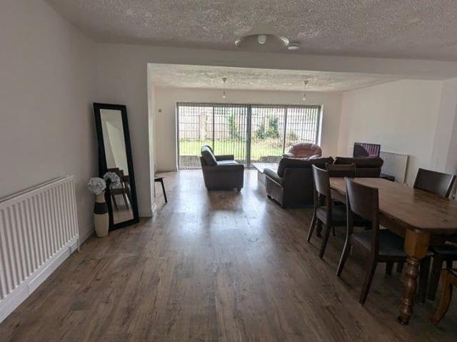 Apartment for rent in Lenton Abbey, Haddon