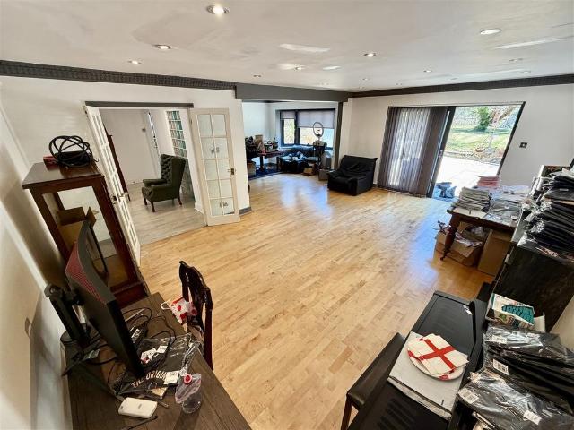 House for rent in Mill Hill, Greater London