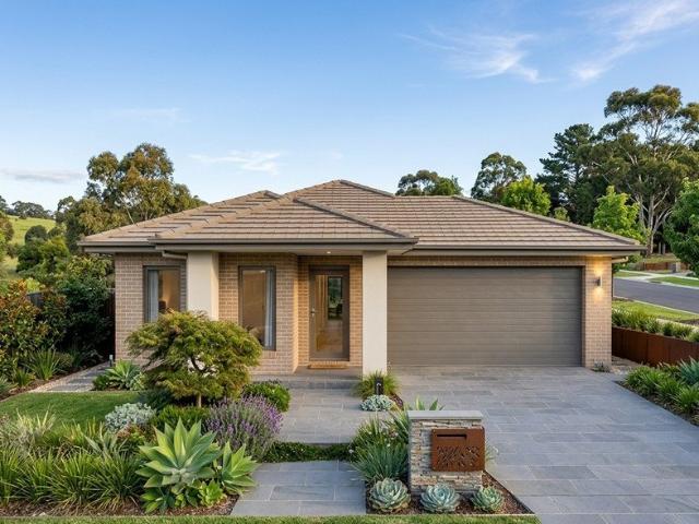 Cottage for sale in Smythes Creek, Victoria