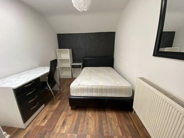 Room for rent in Bede Island, Old Wharf