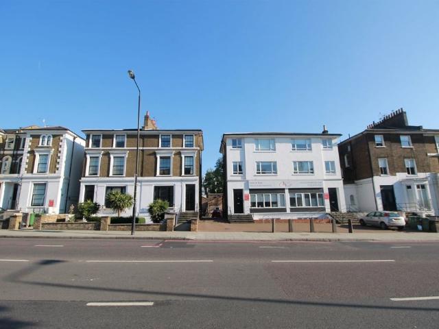 Apartment for rent in Chalk Farm, Greater London