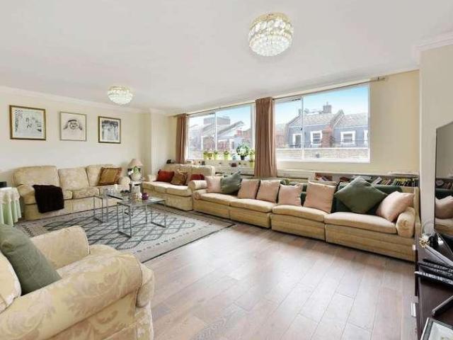 Flat for sale in Marylebone, Greater London