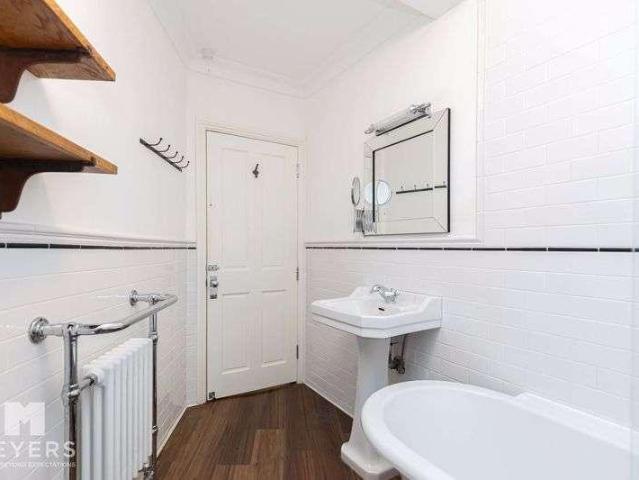 Flat for sale in Southbourne, Bournemouth