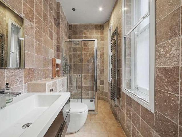 Flat for sale in West Hampstead, Greater London