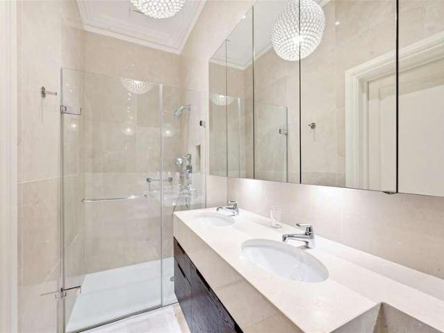Flat for sale in Belsize Park, Primrose Hill