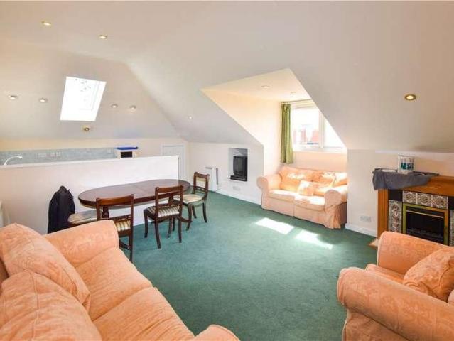 Flat for sale in Dale Hill, Essex
