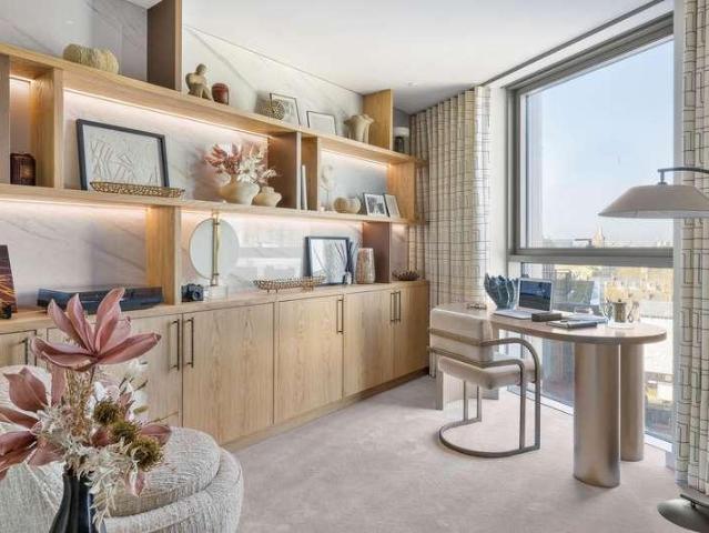 Flat for sale in Lot's Village, Greater London