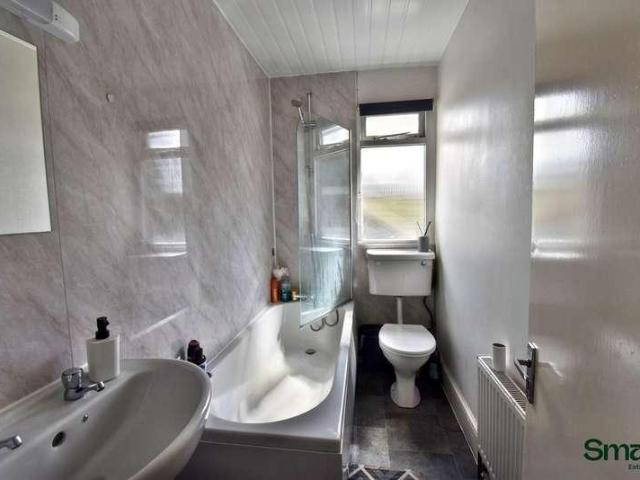 Flat for sale in Watergate, Devon