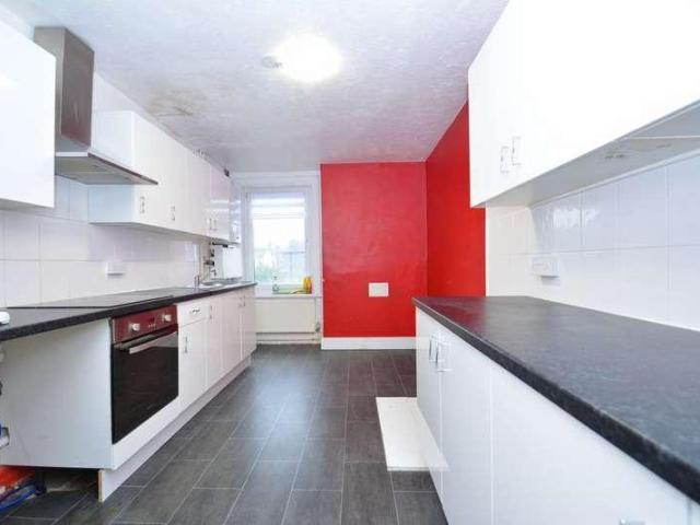 Flat for sale in Sheerness, Oad Street