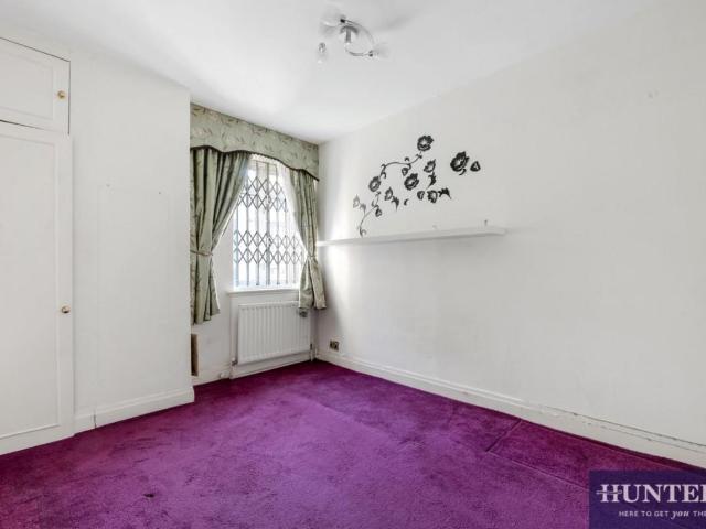 Flat for sale in Bayswater, Greater London