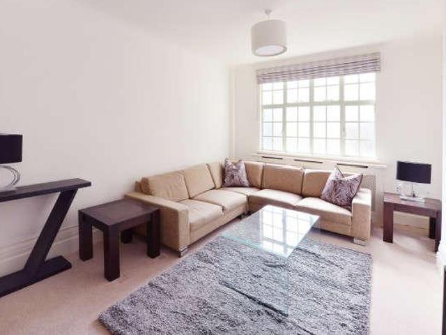 Apartment for rent in St. John's Wood, Greater London