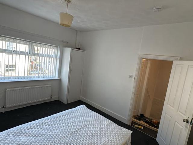 House for rent in Calderstones