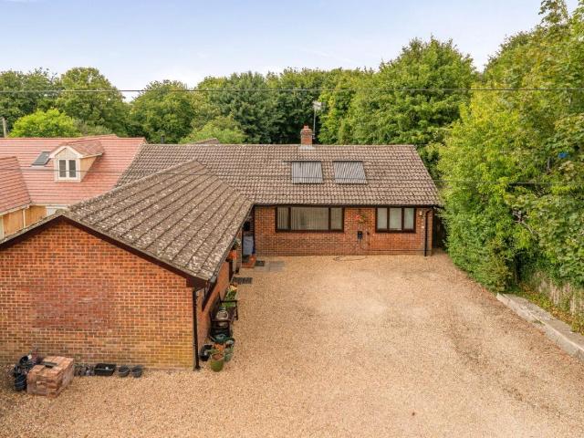 House for sale in Barton Stacey, Hampshire